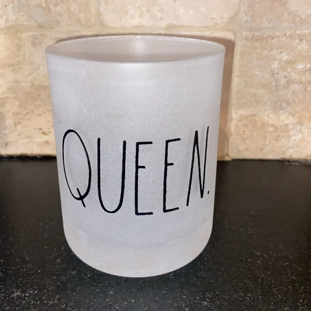 ❤️ Rae Dunn LG “ King and Queen” 👑 set frosted glasses Great gift